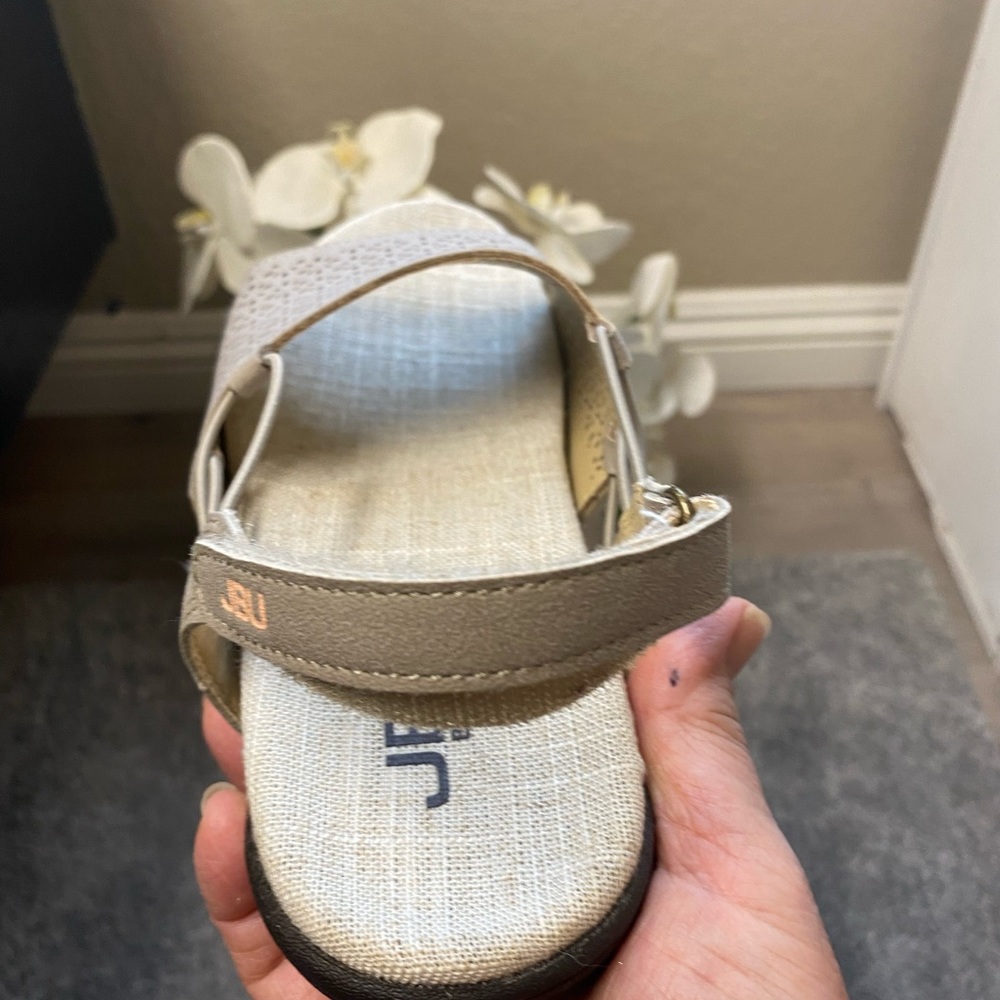 JBU Sandals - Picture 4 of 15